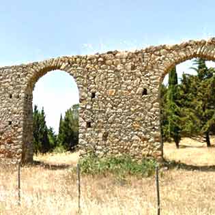 Roman Aqueduct in Petralia Soprana
