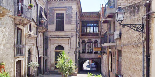 Arch of Litteri in Valguarnera
