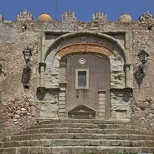 Durazzesco Arch in Forza D'Agrò