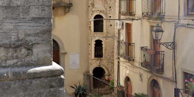 Casa Fontana a Novara di Sicilia