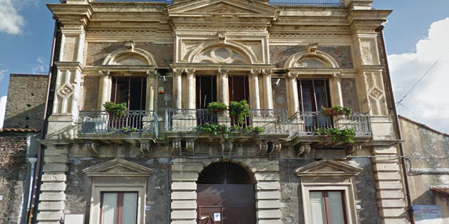 Gennaro-Cavallaro House in Pedara

