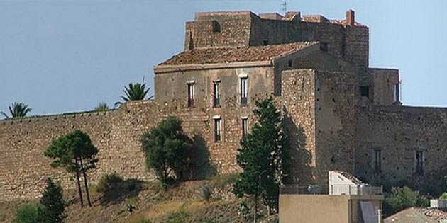 Caronia Castle