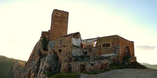 Pietratagliata Castle in Aidone