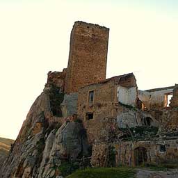 Pietratagliata Castle in Aidone