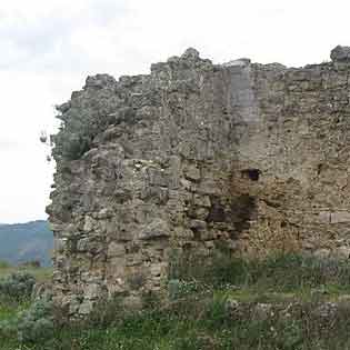 Castello Santapau a Licodia Eubea