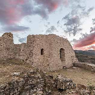 Castello dei Ventimiglia a Geraci Siculo