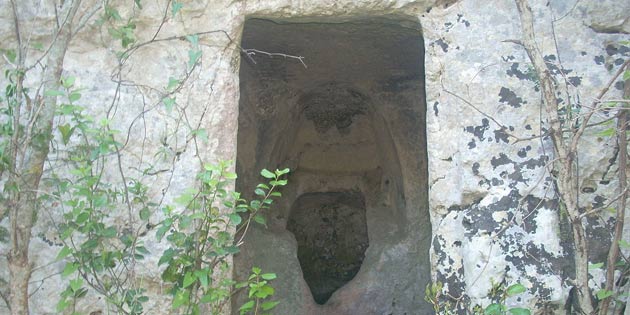 Rivettazzo quarry in Solarino
