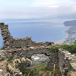 Città fantasma di Gioiosa Guardia