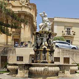 Fountain of Hercules in Noto