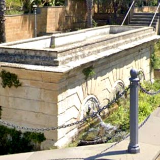 Giardinello fountain in Francofonte