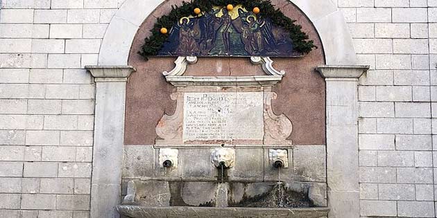 Kronjet Fountains in Piana degli Albanesi