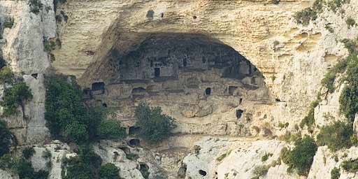 Brigands Cave in Cavagrande del Cassibile