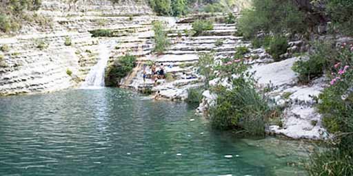 Cavagrande lakes