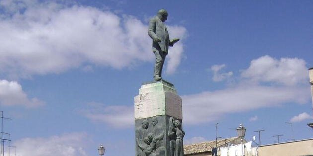 Monumento a Luigi Capuana a Mineo