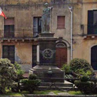 War memorial in Linguaglossa
