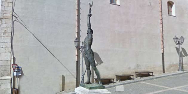 Monumento ai Caduti a Valledolmo