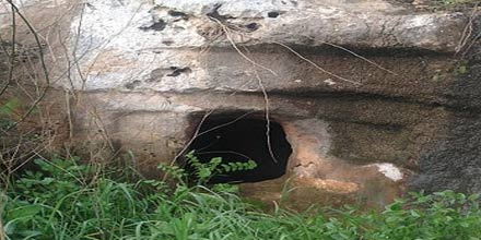 Necropoli della Culunnedda ad Ustica