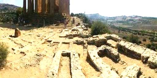 Early Christian Necropolis in the Valley of the Temples
