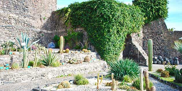 Botanical Garden in Aci Castello