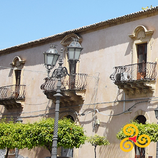Iatrini-Troìa Palace a Militello in Val di Catania