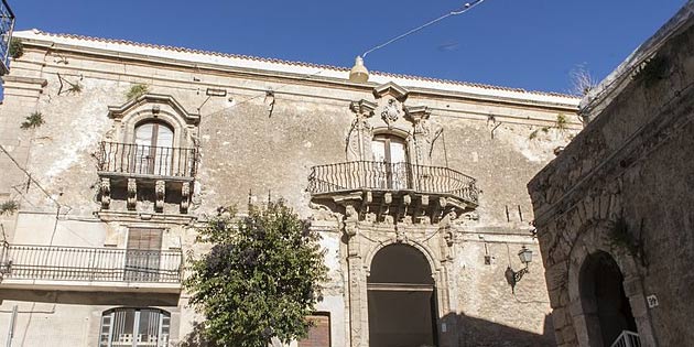 Palazzo Mugnos a Licodia Eubea