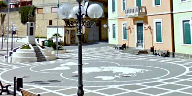 Piazza Gramsci in San Cono