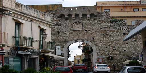 Porta Catania in Taormina