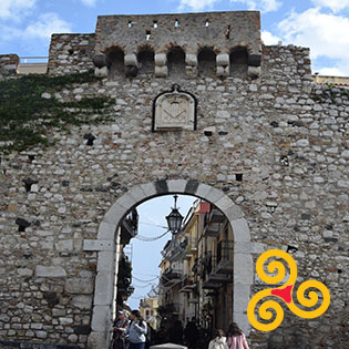 Porta Catania in Taormina