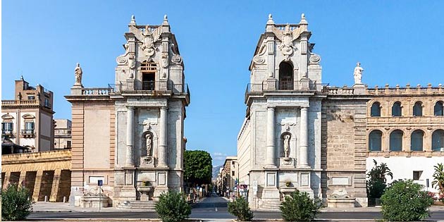 Porta Felice a Palermo