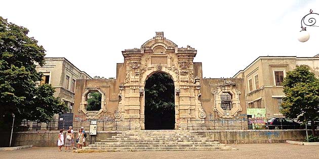 Grazia Gate in Messina