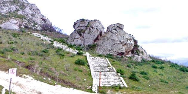 Entella Cave Natura Reserve