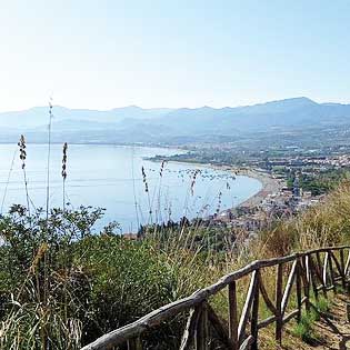 Coda di Volpe Nature Trail in Tindari