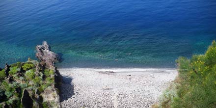 Spiaggia dello Scario a Salina