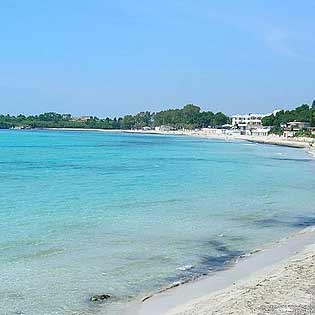 Fontane Bianche Beach