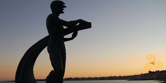 Statua di Teocle a Giardini Naxos