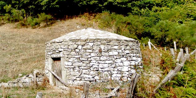 Tholos in Floresta