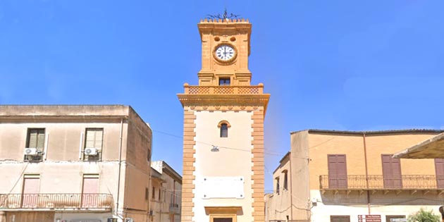 Torre dell'Orologio a Campobello di Mazara