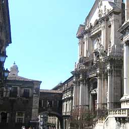 Via Crociferi in Catania