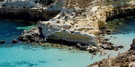 curioso-fenomeno-all-isola-dei-conigli-lampedusa